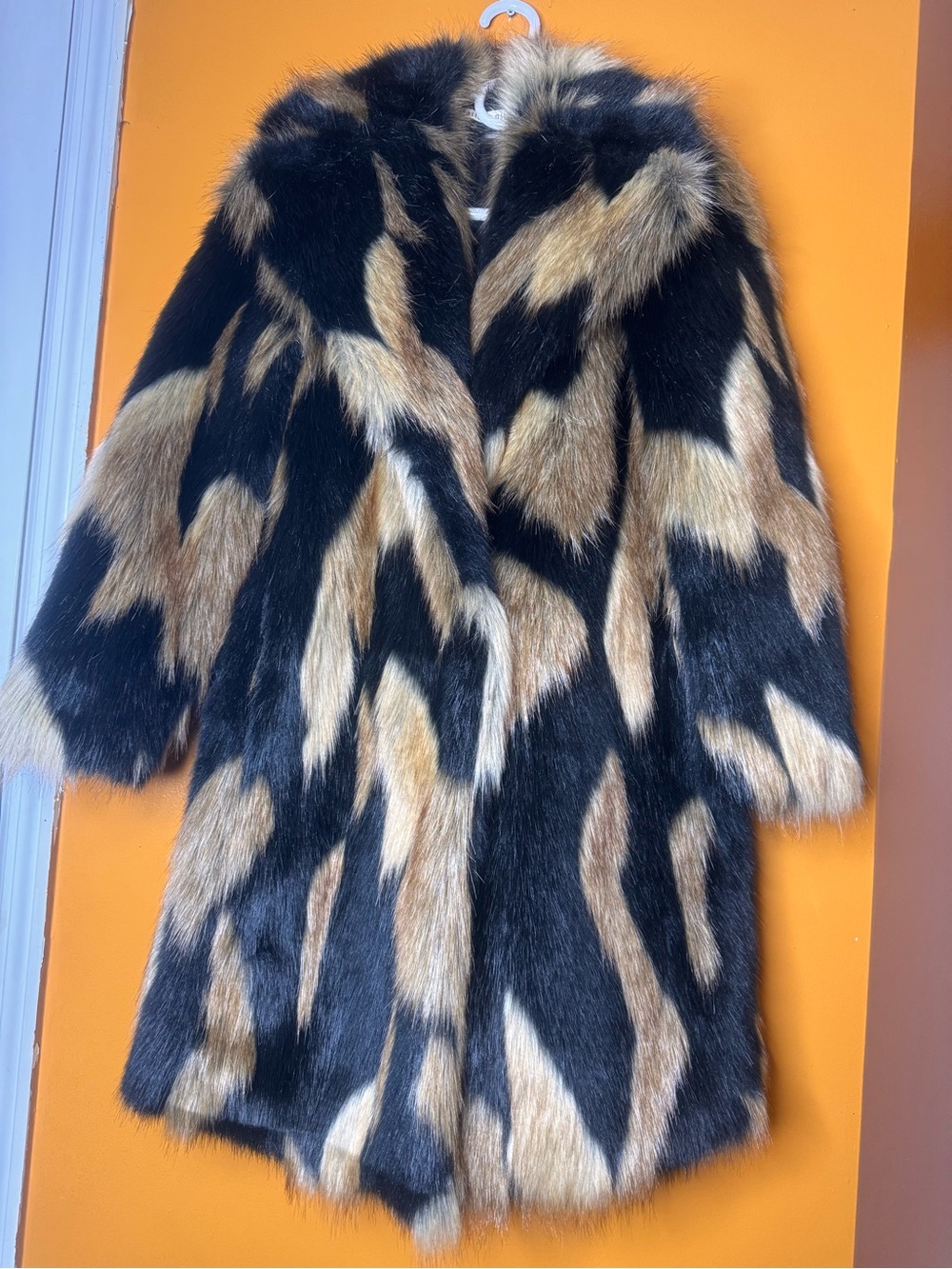 NWOT Alice + Olivia Yetta Faux Fur Coat In Black Medium Brown. Size S - Picture 12 of 16